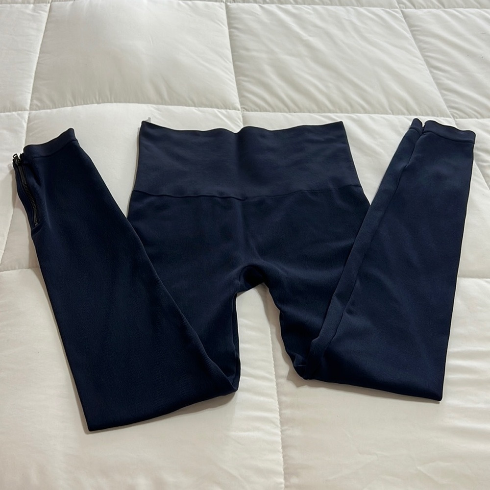 SPANX Ankle Zippers Leggings - Picture 1 of 7